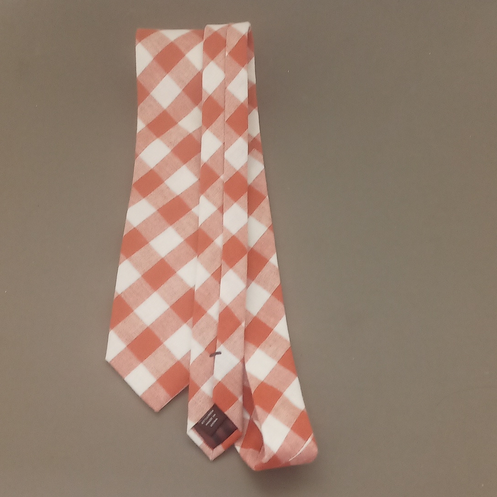 Black and Brown Brand neck tie